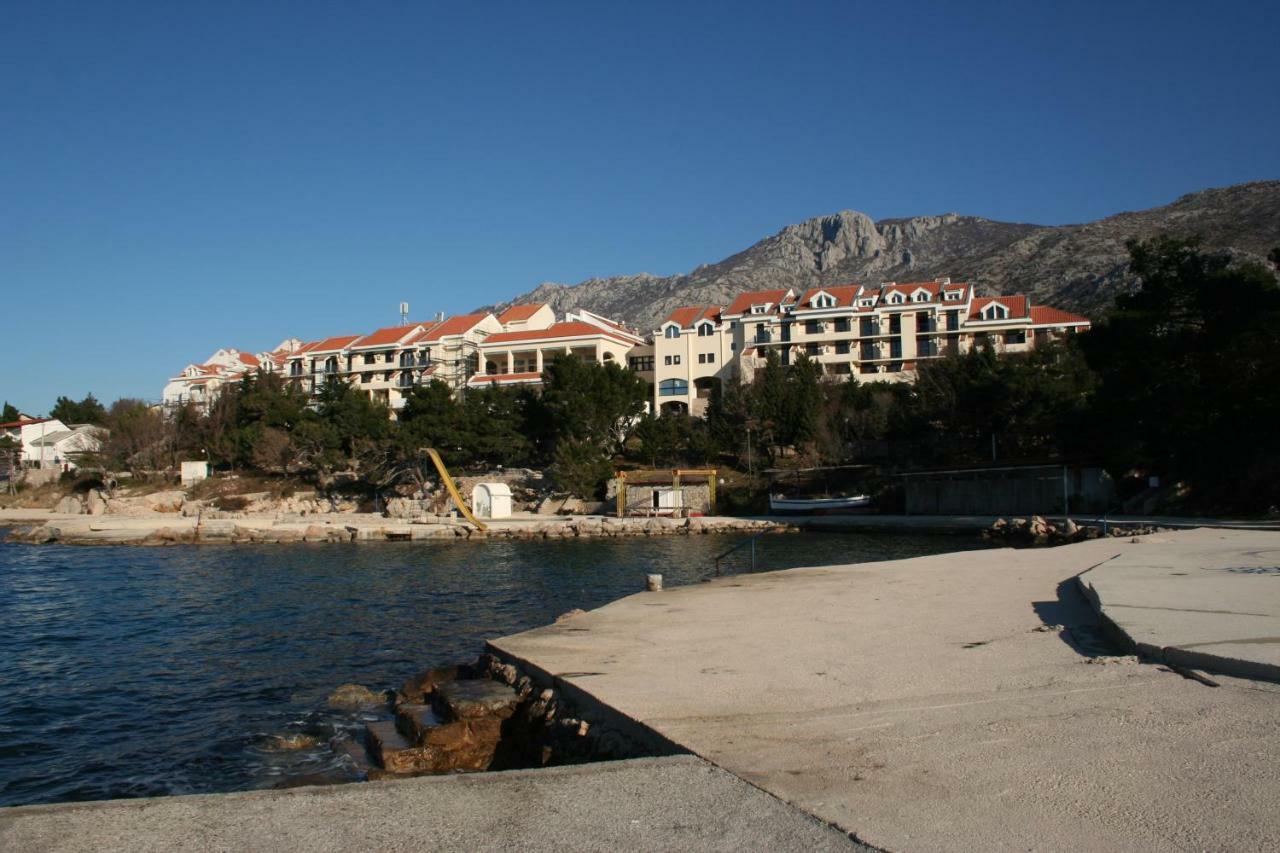 Vacation House Anna Karlobag Exterior photo