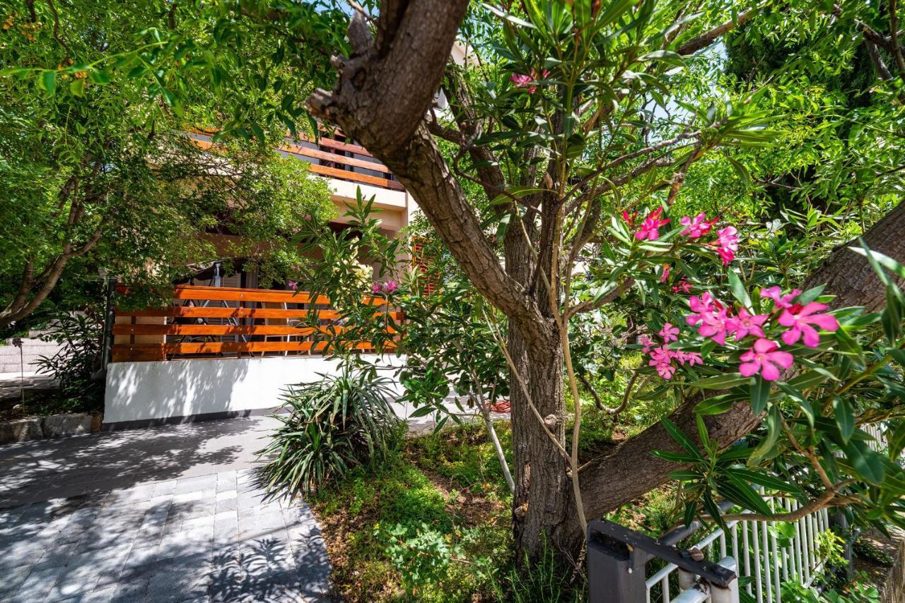Vacation House Anna Karlobag Exterior photo